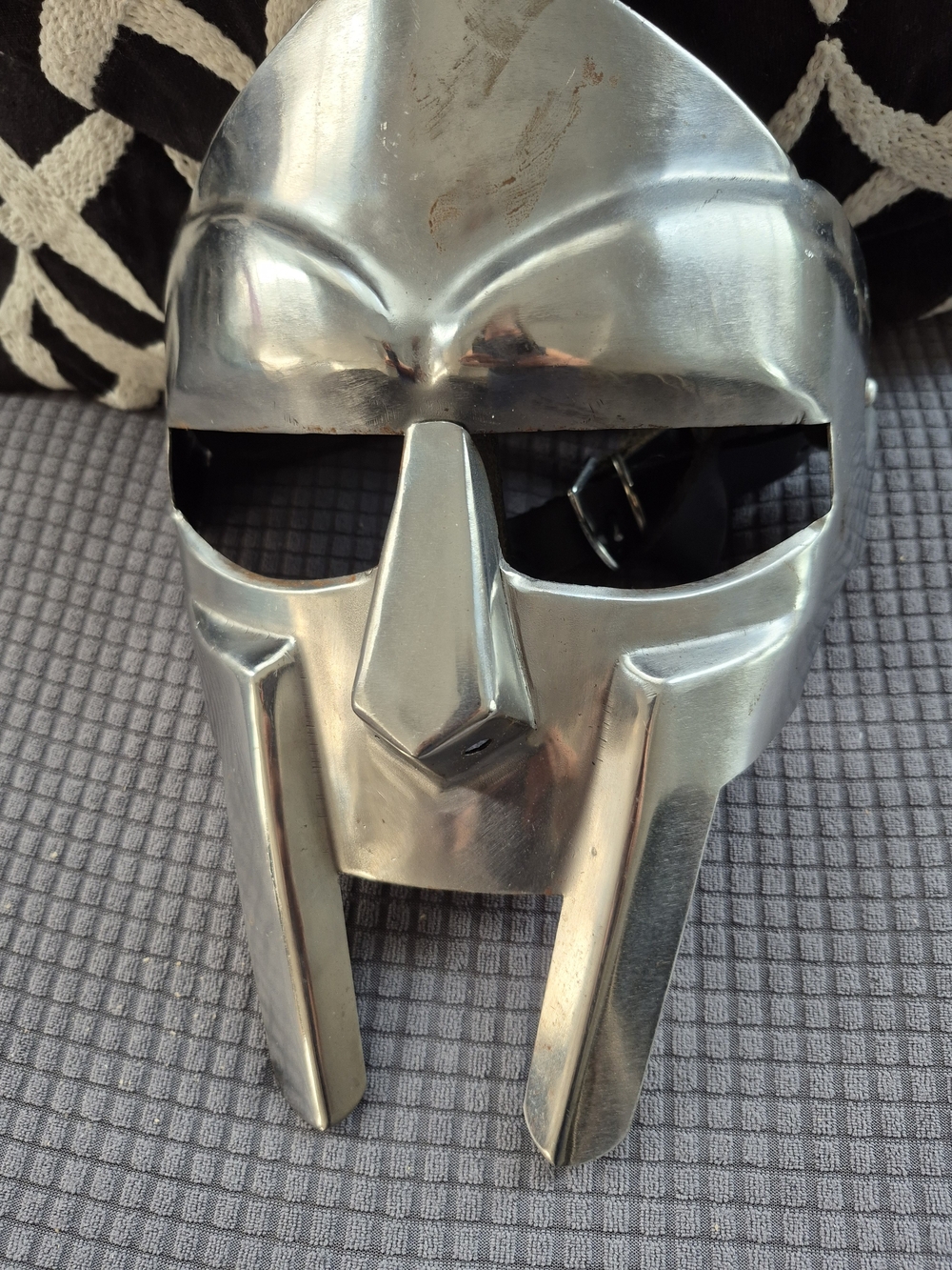 Men's Silver Gladiator-Style Face Mask